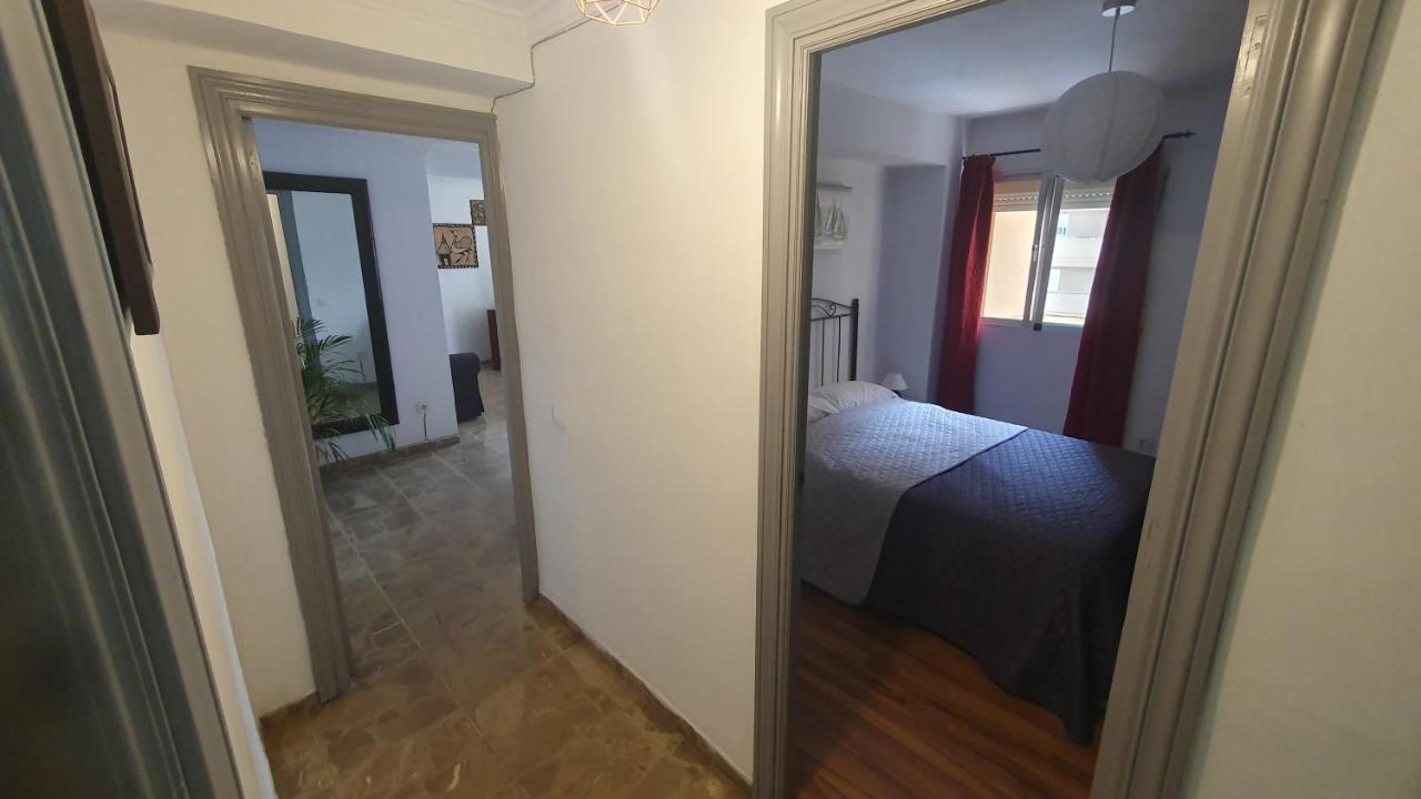 Visit Gibraltar Stay In La Linea For Less! La Linea de la Concepcion Exterior photo